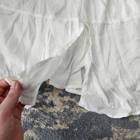 Abercrombie & Fitch | NWT White Button Down - Picture 6 of 6